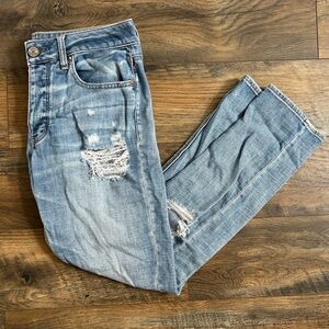 AE | distressed ‘tomboy’ jeans